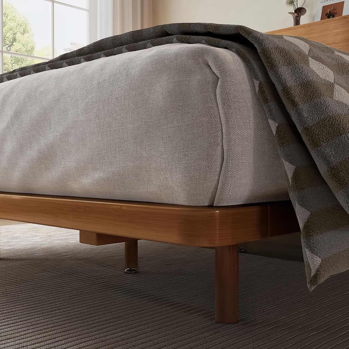 KEIKI Queen Size Bamboo Platform Bed with Headboard and USB Ports, Mid-Century Modern Floating Bed Frame with Solid Support Slats, No Box Spring Needed, Easy Assembly, Noise Free, for Bedroom, Brown