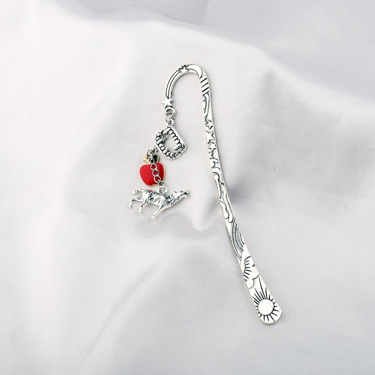 UJIMS Vmpire and Werewolf Movie Inspired Gifts Werewolf Themed Bookmark Vmpire Fans Gift Movie Fans Gift (WerewolfBookmark)