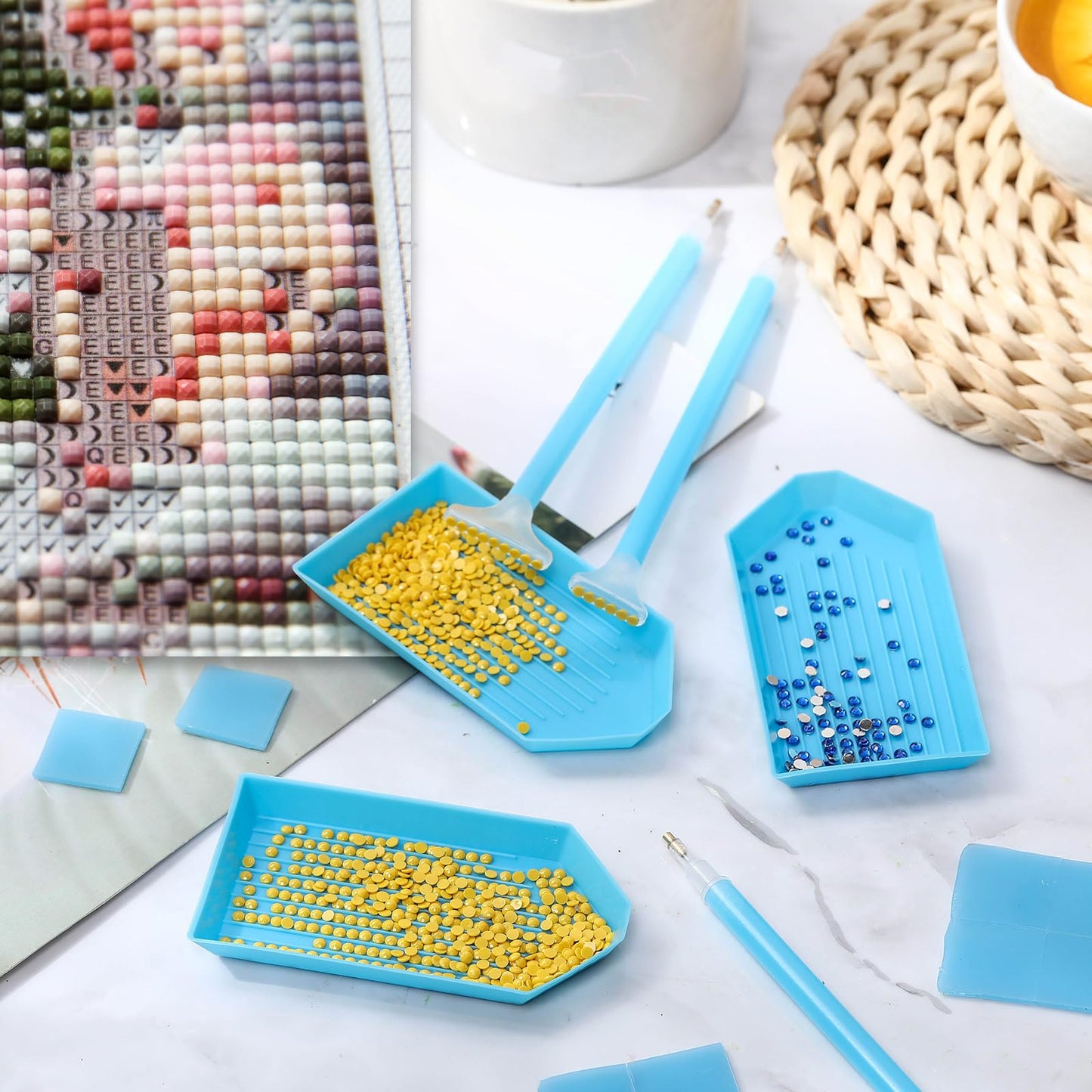Affrolling 90 Pcs 5d Diamond Art Painting Tools and Accessories Kits Include Drill Pens with 3 Drill Sizes, Plastic Diamond Trays, Glue Clay, Rhinestone Art Painting DIY Accessories(Blue)