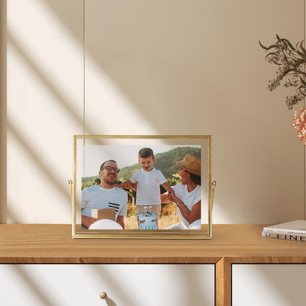 AceList 7x9 Picture Frame Set of 2 for 5x7 Picture - Gold Metal Floating Photo Frame with Glass Cover - 7x9 Frame Gold Picture Frame - Floating Frame for Tabletop Display Horizontally