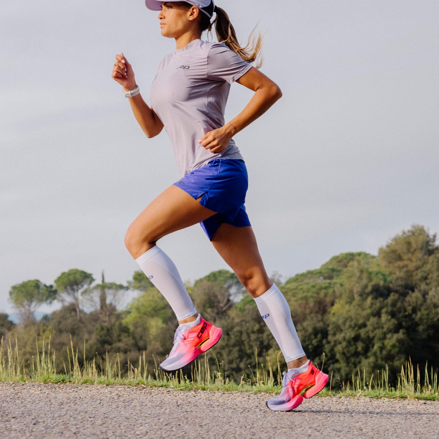 CEP Core Run Ultralight Calf Sleeves, White, Women, IV