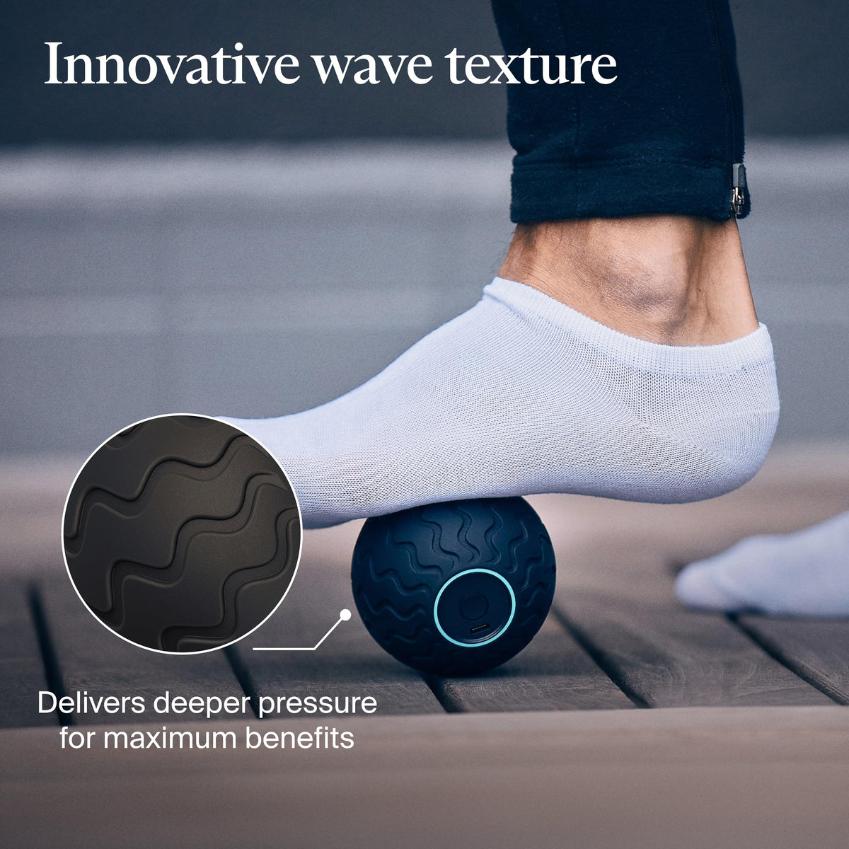 Therabody WaveSolo - Handheld Bluetooth Enabled Massage Device, Ultra Portable Vibration Therapy Ball w/QuietRoll Technology & 3 Customizable Vibration Frequencies